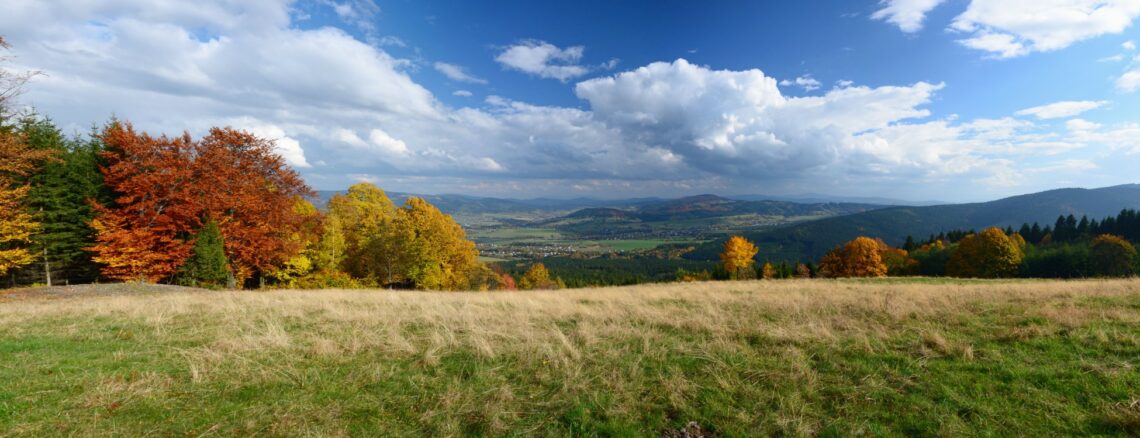 pohled do údolí pod Kozubovou