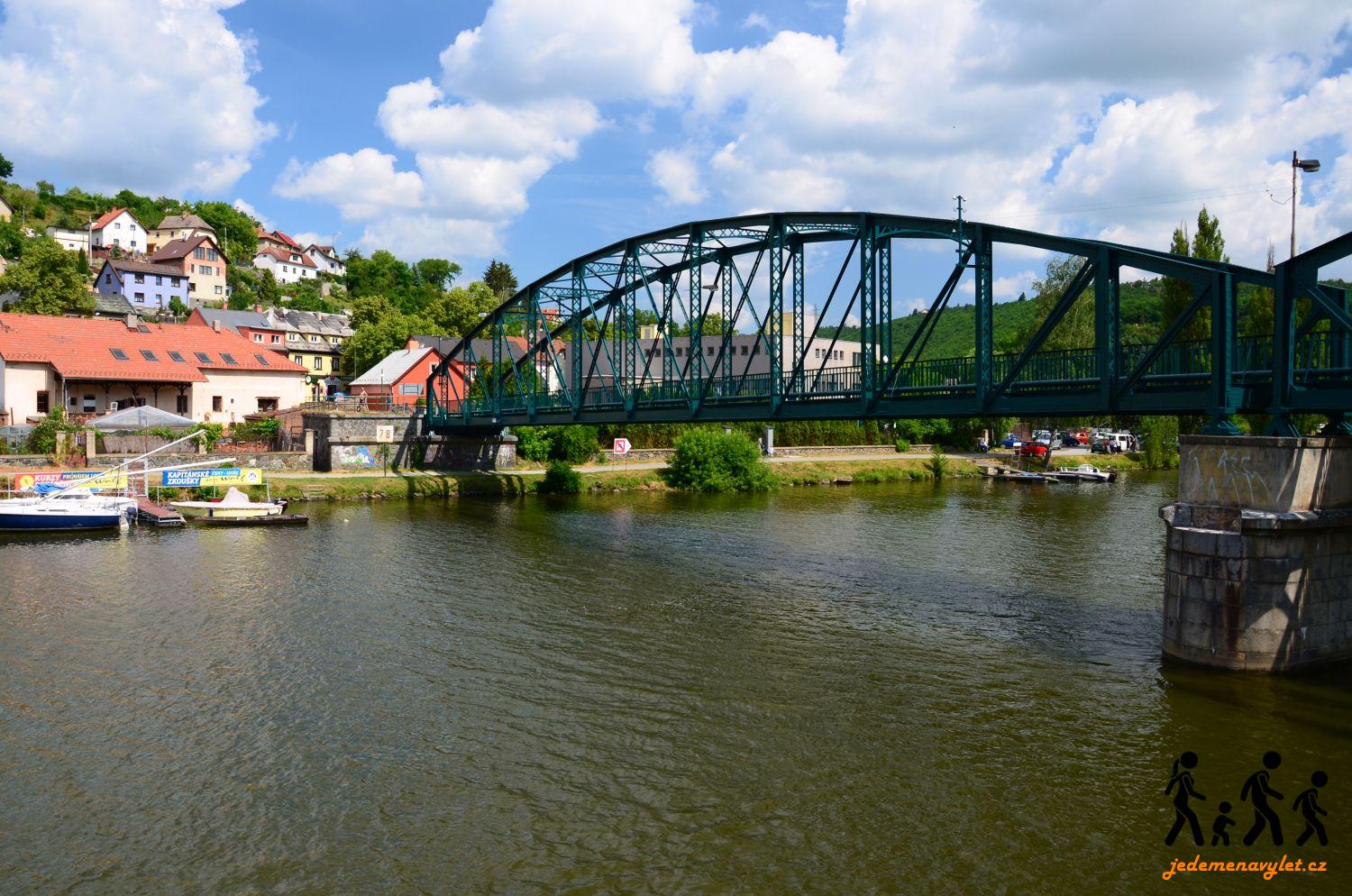 Davle most přes Vltavu