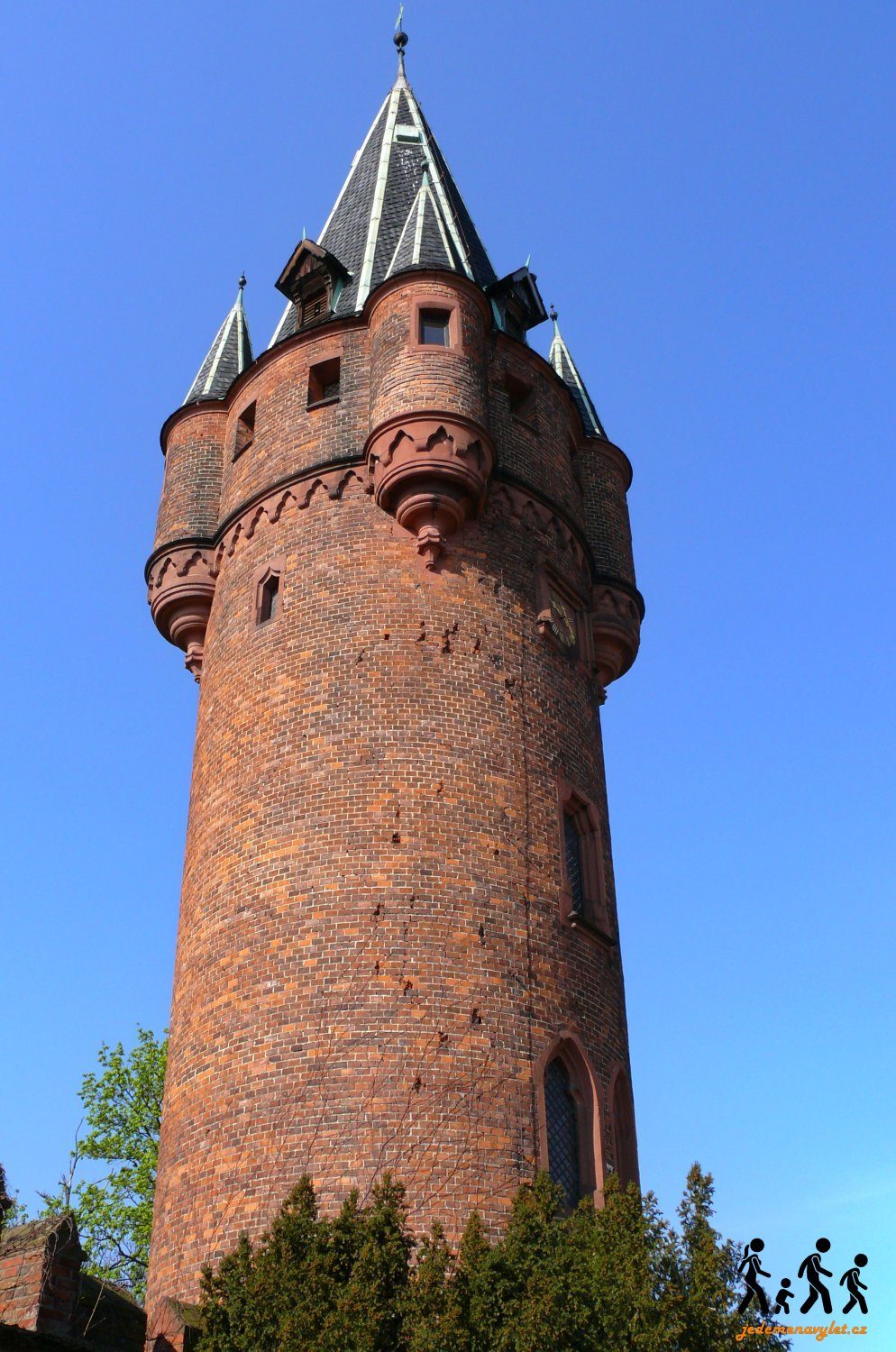 hodinová věž Červený zámek