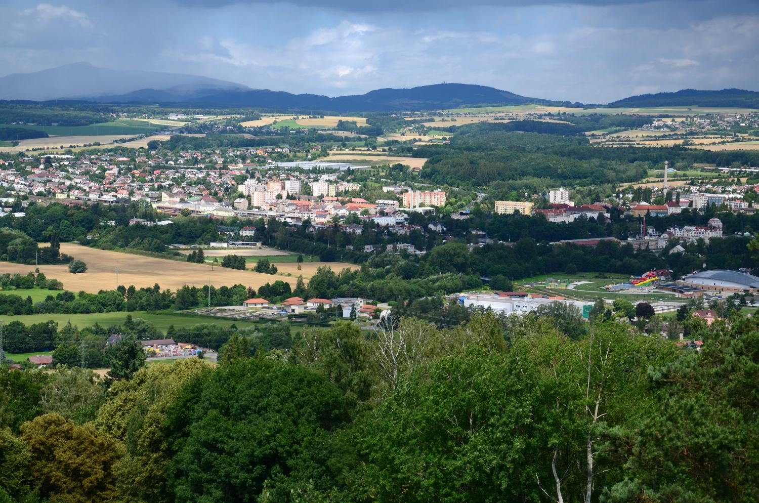 pohled na Turnov z vyhlídky Hlavatice