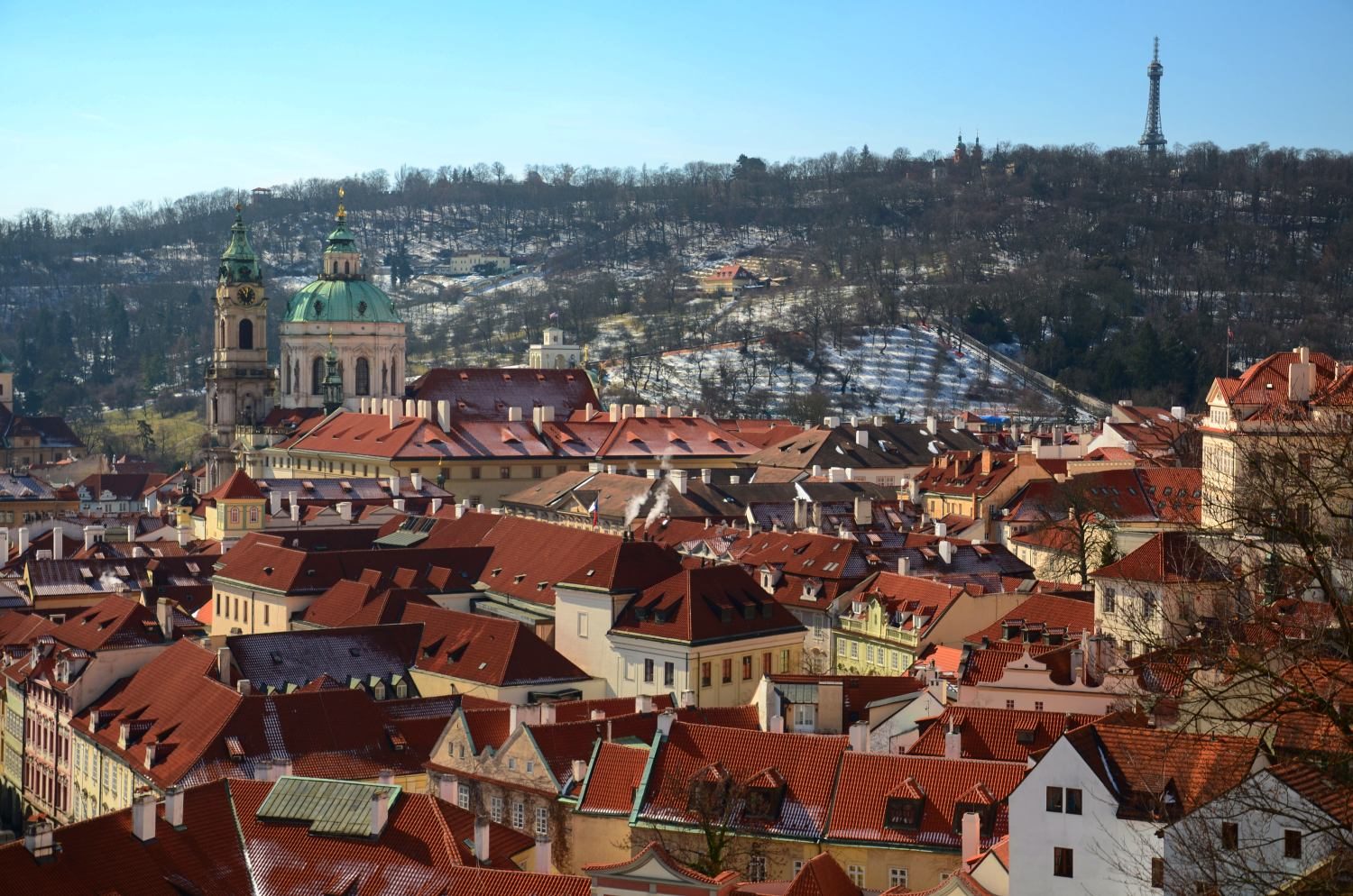 výhled na Prahu od Starých zámeckých schodů